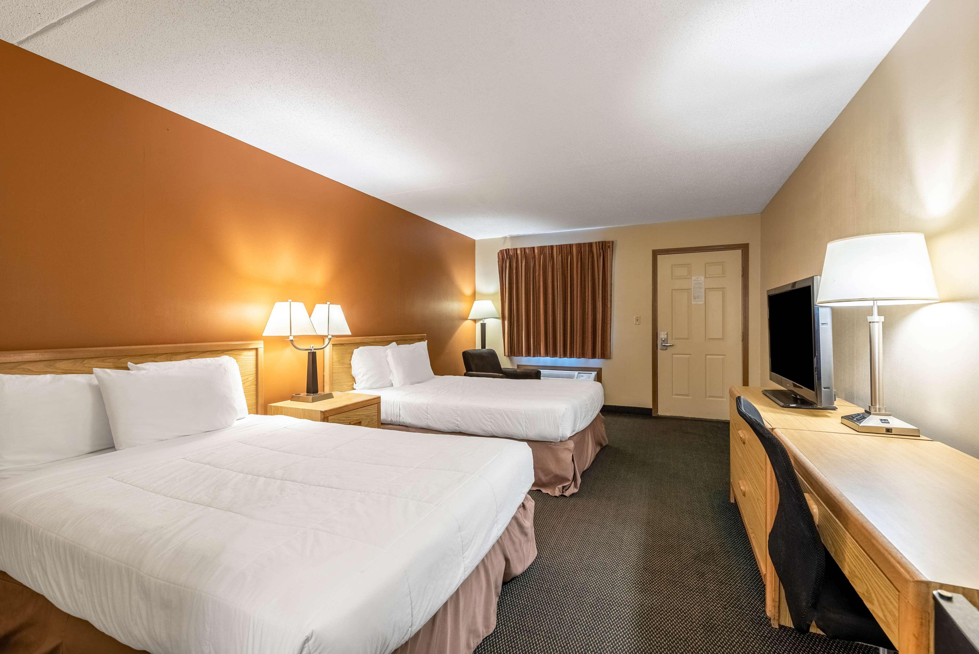 Americas Best Value Inn St. Marys Екстер'єр фото