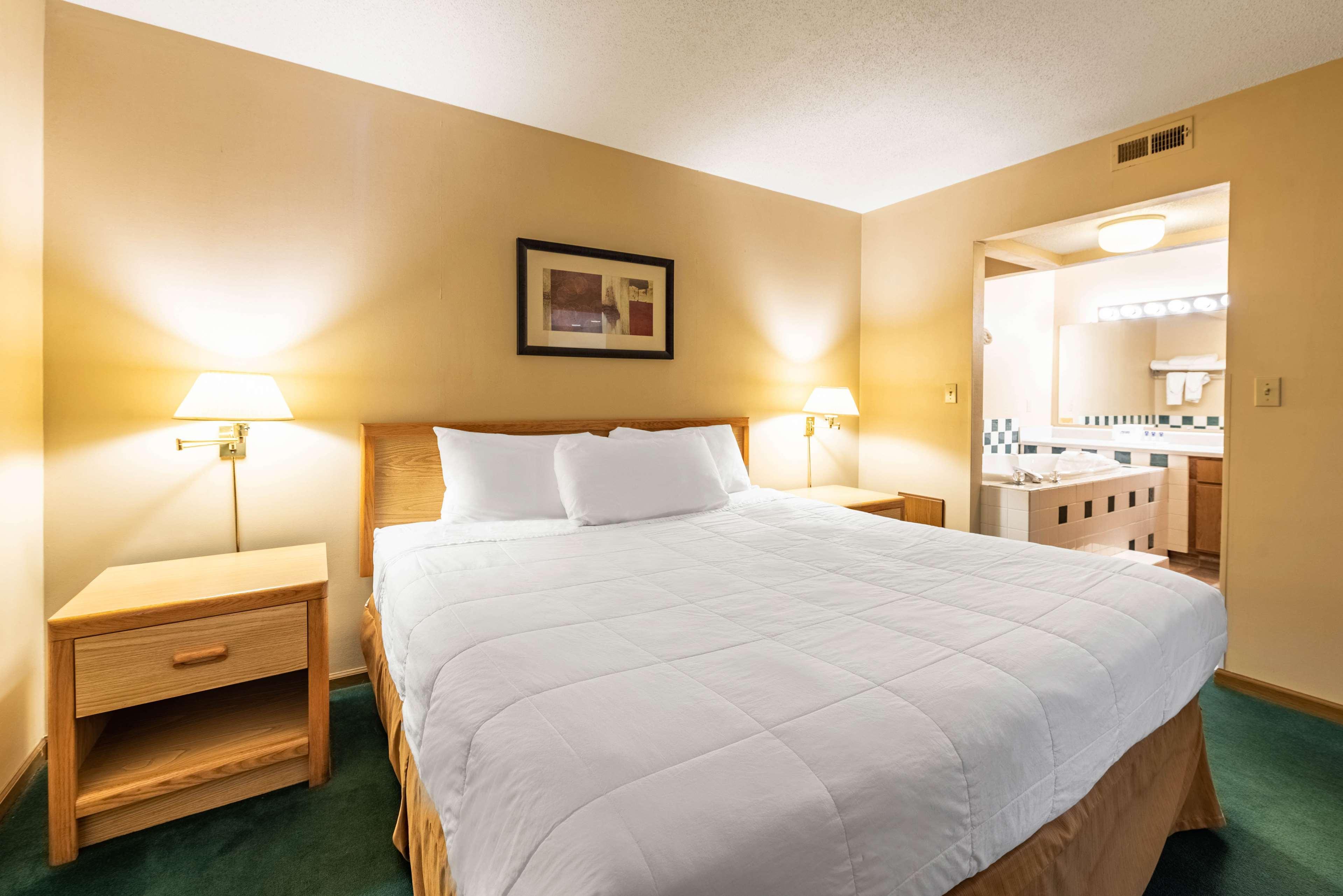 Americas Best Value Inn St. Marys Екстер'єр фото