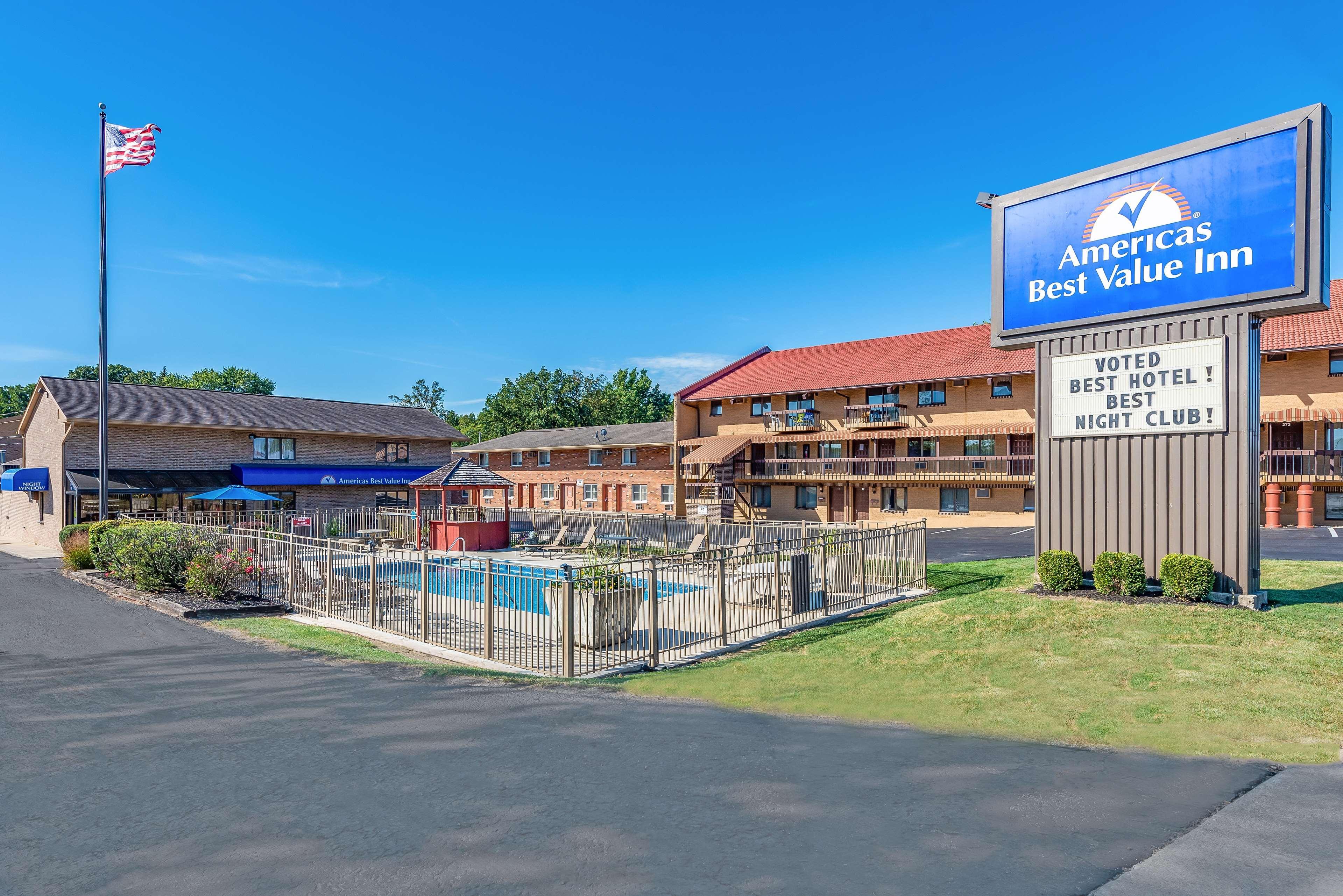Americas Best Value Inn St. Marys Екстер'єр фото